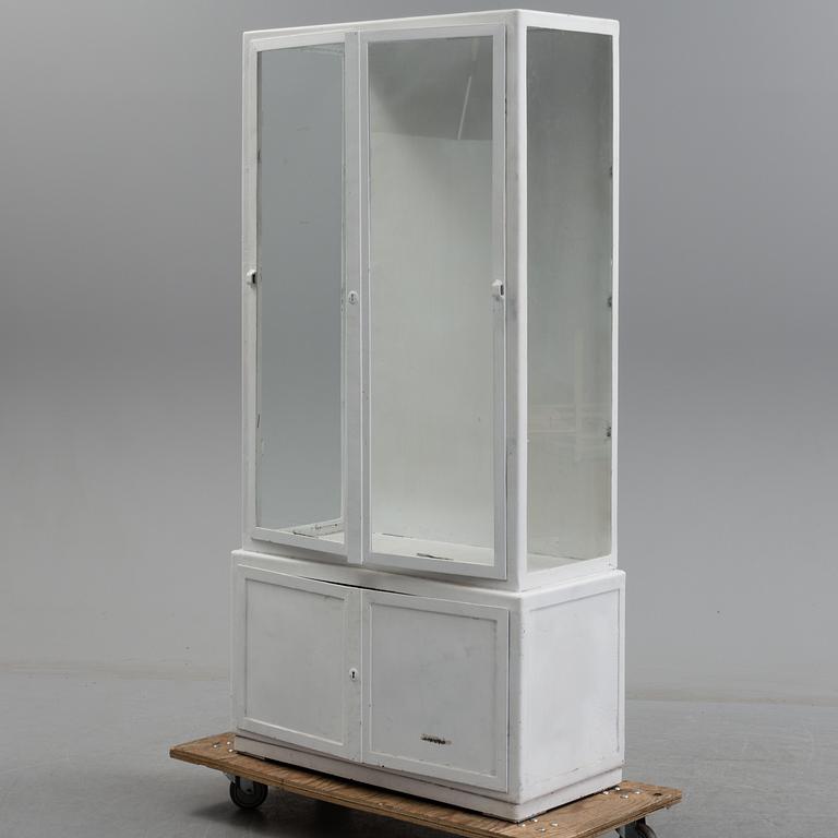 A mid 20th century cabinet.