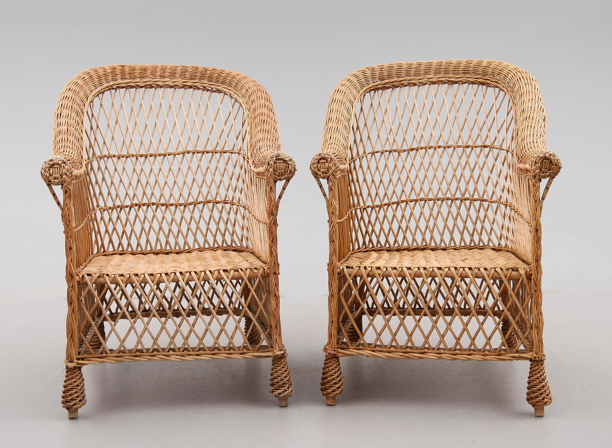 FÅTÖLJER, 1 par, 1900-talets första hälft.