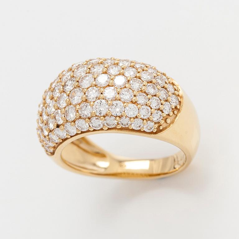 Sormus, bombé, 18K kultaa ja briljanttihiottuja timantteja.