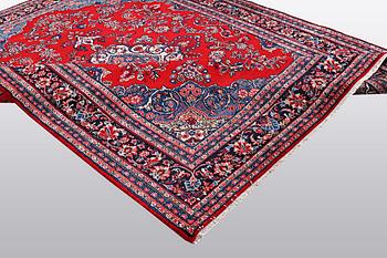 Matto, West persian, ca 320 x 242 cm.