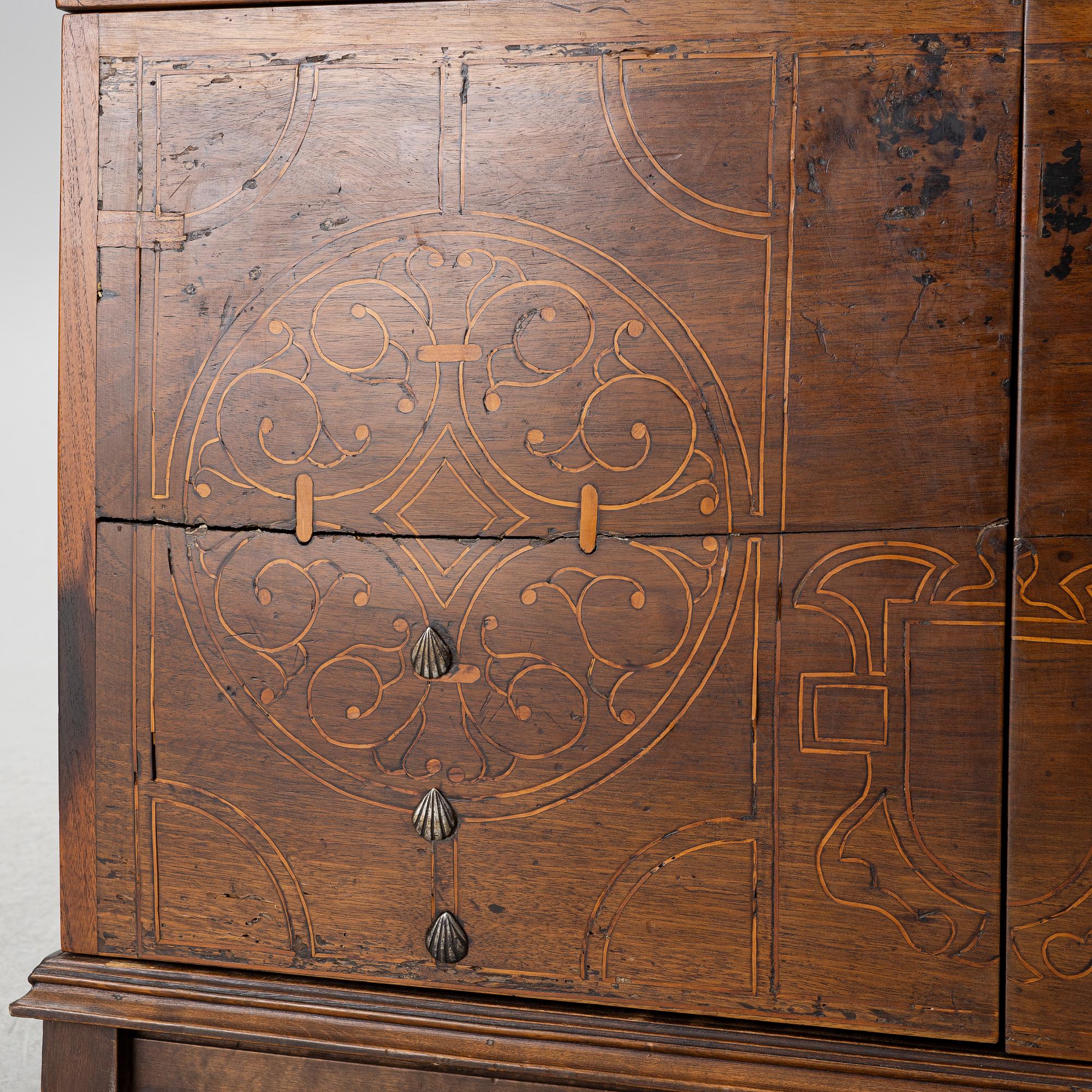 An 18th century cabinet.