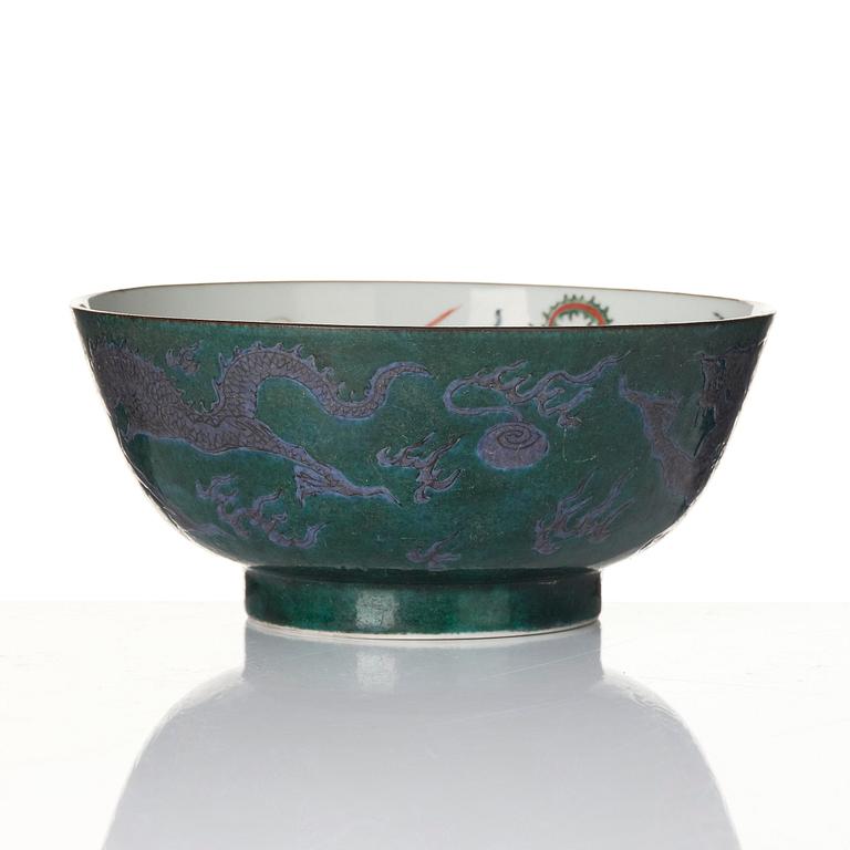 Skål, porslin. Qingdynastin, Kangxi (1662-1722).