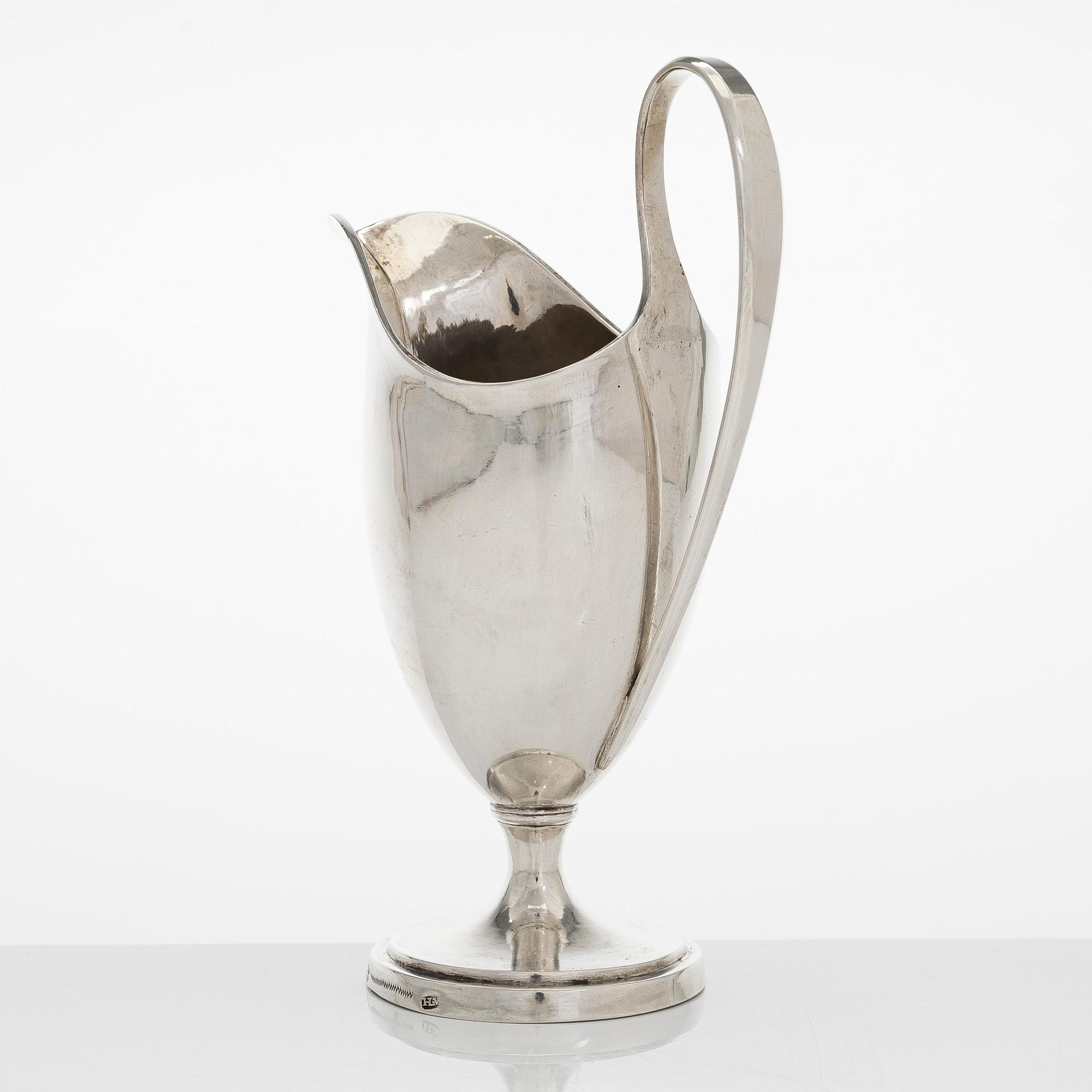 Joseph Hirschvogel, A silver cream jug, silver, Stuttgart around 1800.