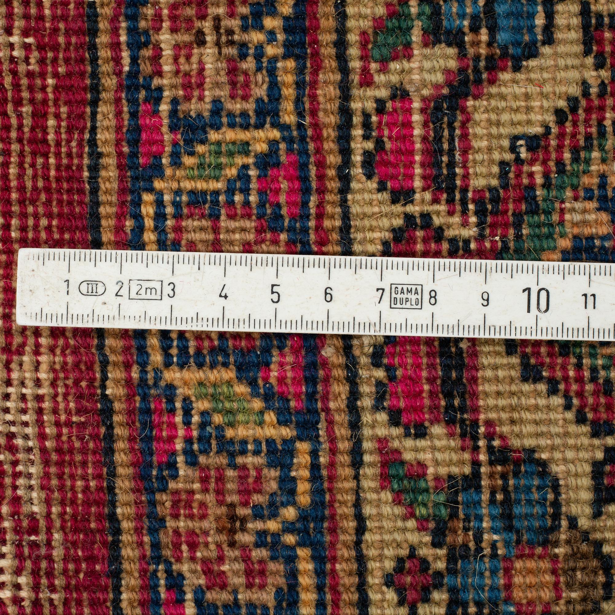 MATTA, semiantik Meshed, ca 433 x 239 cm.