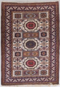 MATTA. Old, kaukasisk, ca 207x140.