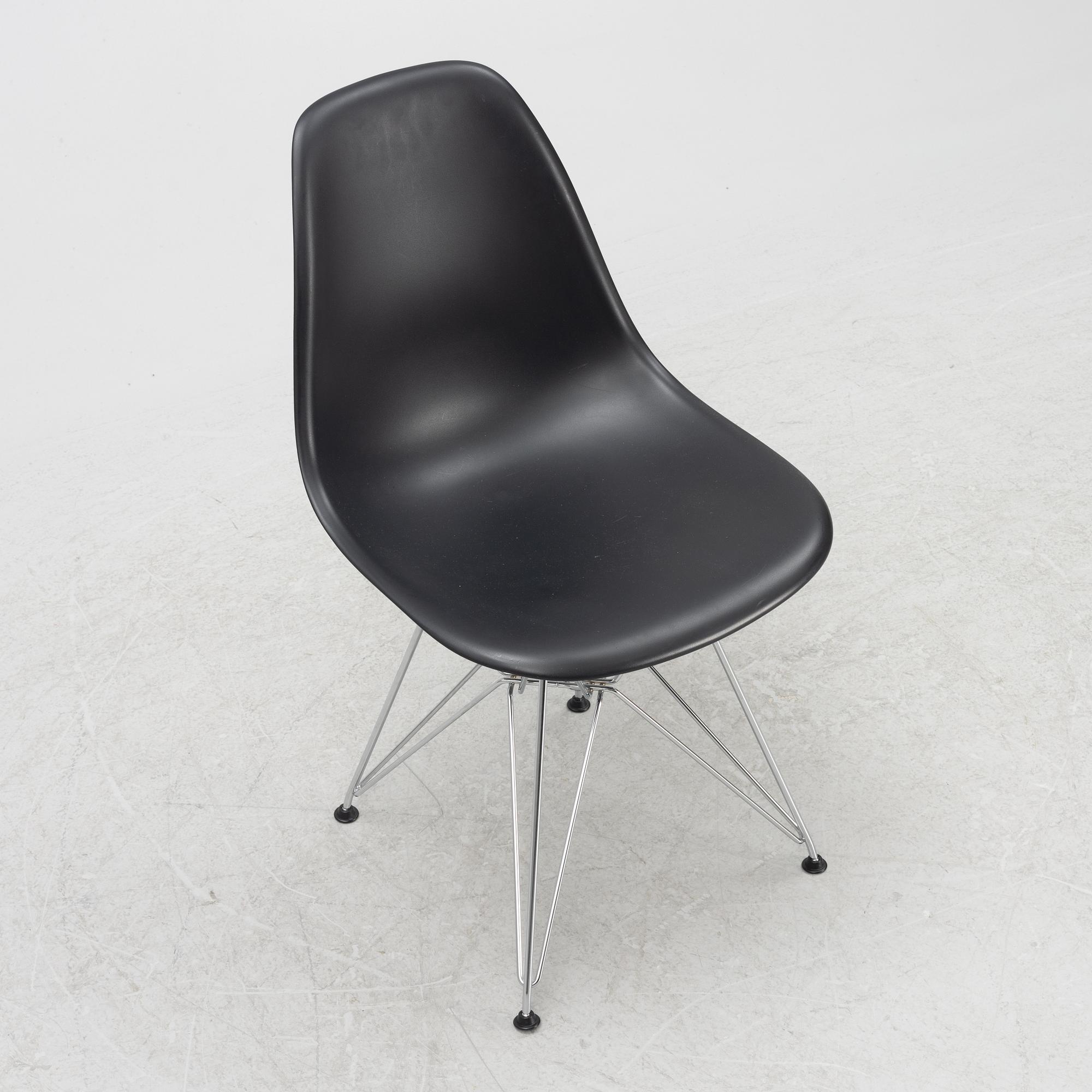 Charles & Ray Eames, stol, "Plastic Chair DSR", Vitra, 2010.