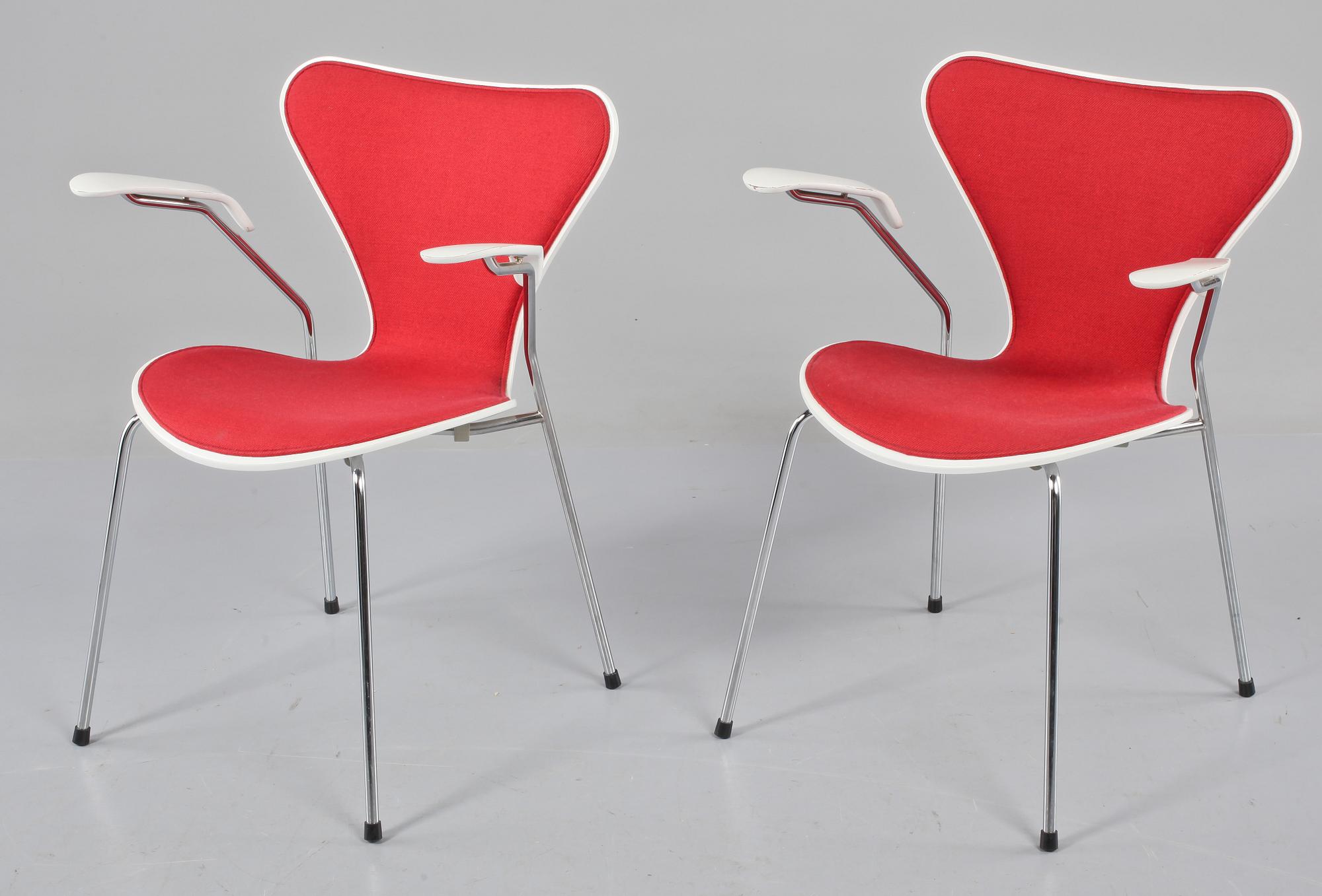 KARMSTOLAR, 2 st, "Sjuan", Arne Jacobsen, Fritz Hansen, 1989.