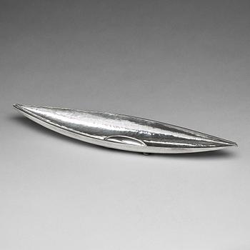 181. Tapio Wirkkala, a sterling bowl in the shape of a kayak, Hopeakeskus OY, Hämeenlinna Finland 1976.