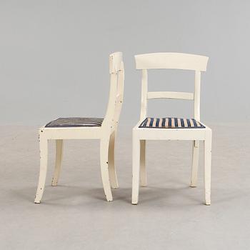 BARNSTOLAR, 2 stycken snarlika, 1800/1900-tal.