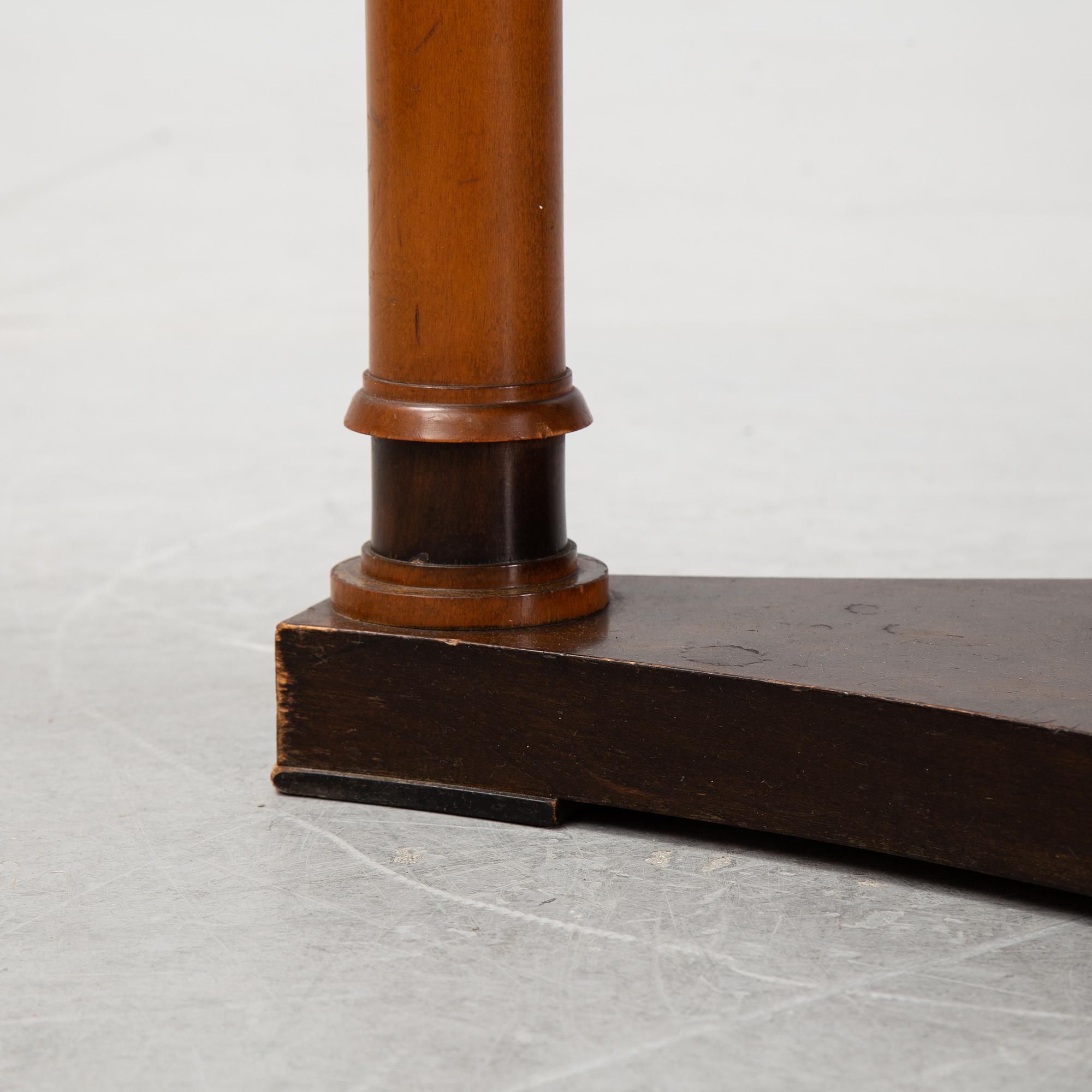 Bord, modell "Bellman" Nordiska Kompaniet Stockholm 1928.