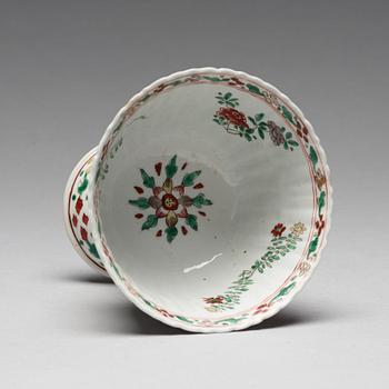 A famille verte stemcup, Qing dynasty, Kangxi (1662-1722).