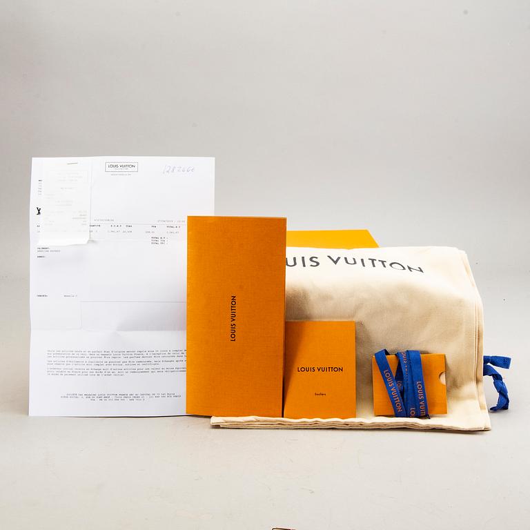 LOUIS VUITTON, ankle boots, Janet, monogram and black leather, original box, dustbags and invoice, storlek 39.