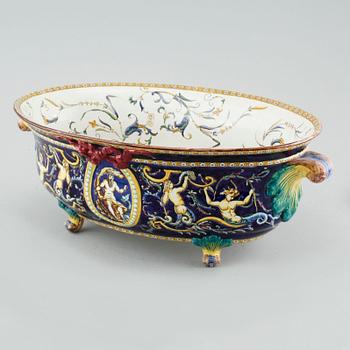 A majolica jardiniere from late 19th century.