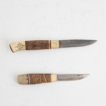 Roland Andersson, two knives, signed, Hedensbyn, Överkalix.