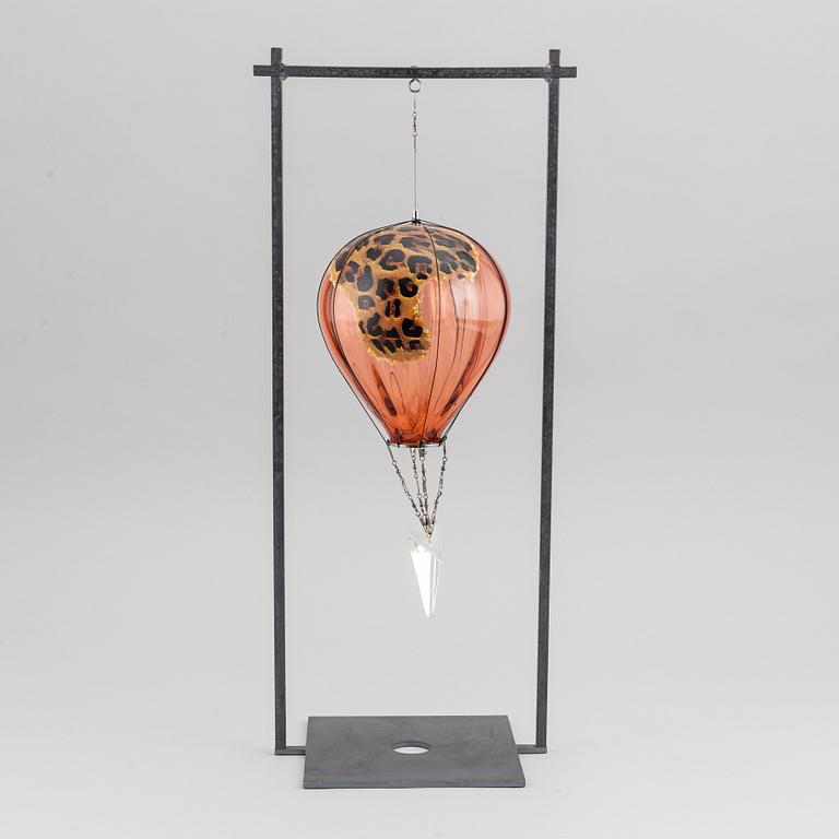 Kjell Engman, skulptur, glas, "Luftballong", signerad och numrerad 54/60.