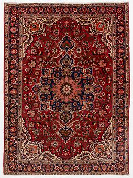 Rug, Bakhtiari, approx. 393 x 290 cm.