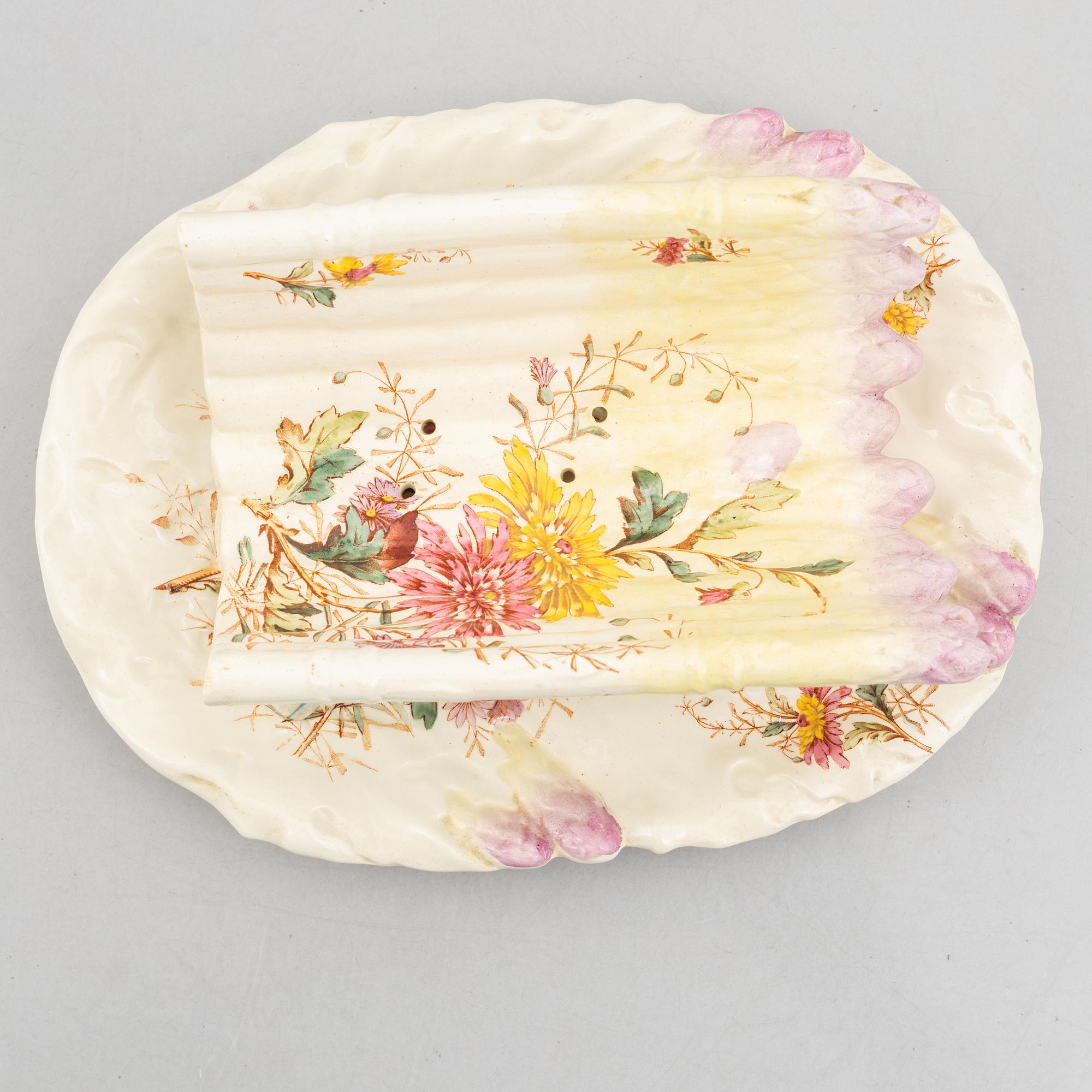 A two-part "Chrysanthème" Asparagus dish, Luneville, France, late 19th century.