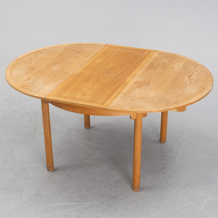 Børge Mogensen, an 'Öresund' oak dinner table.