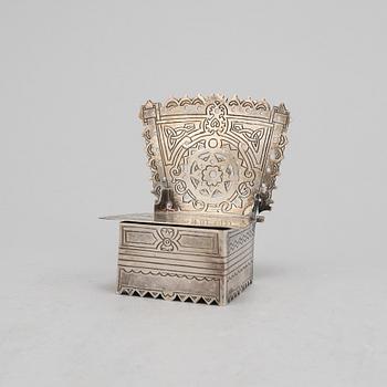 A Russian silver salt-chair, assay mark of Viktor Sawinkow, Moscow 1885.