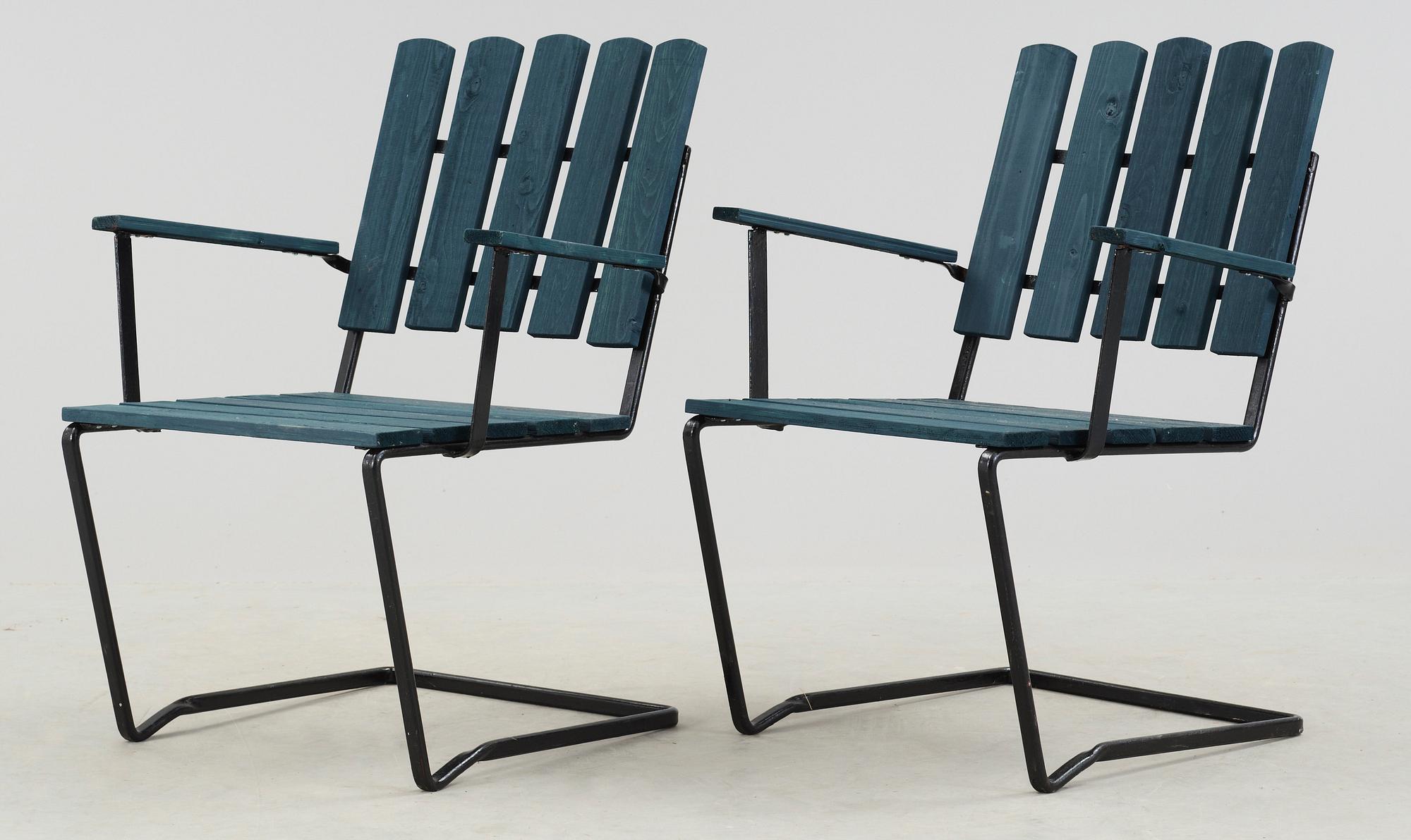 KARMSTOLAR, ett par, omkring 1900-talets mitt.