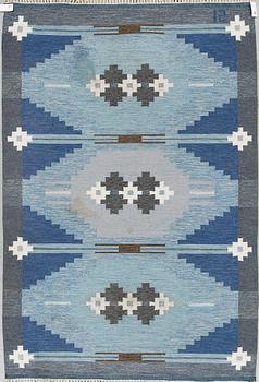 MATTA, rölakan, Ingegerd Silow, signerad IS. Ca 242x165 cm.