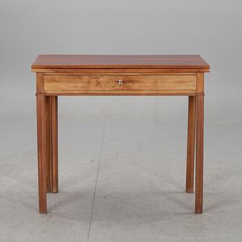 SPELBORD, sengustavianskt. Omkring 1800.