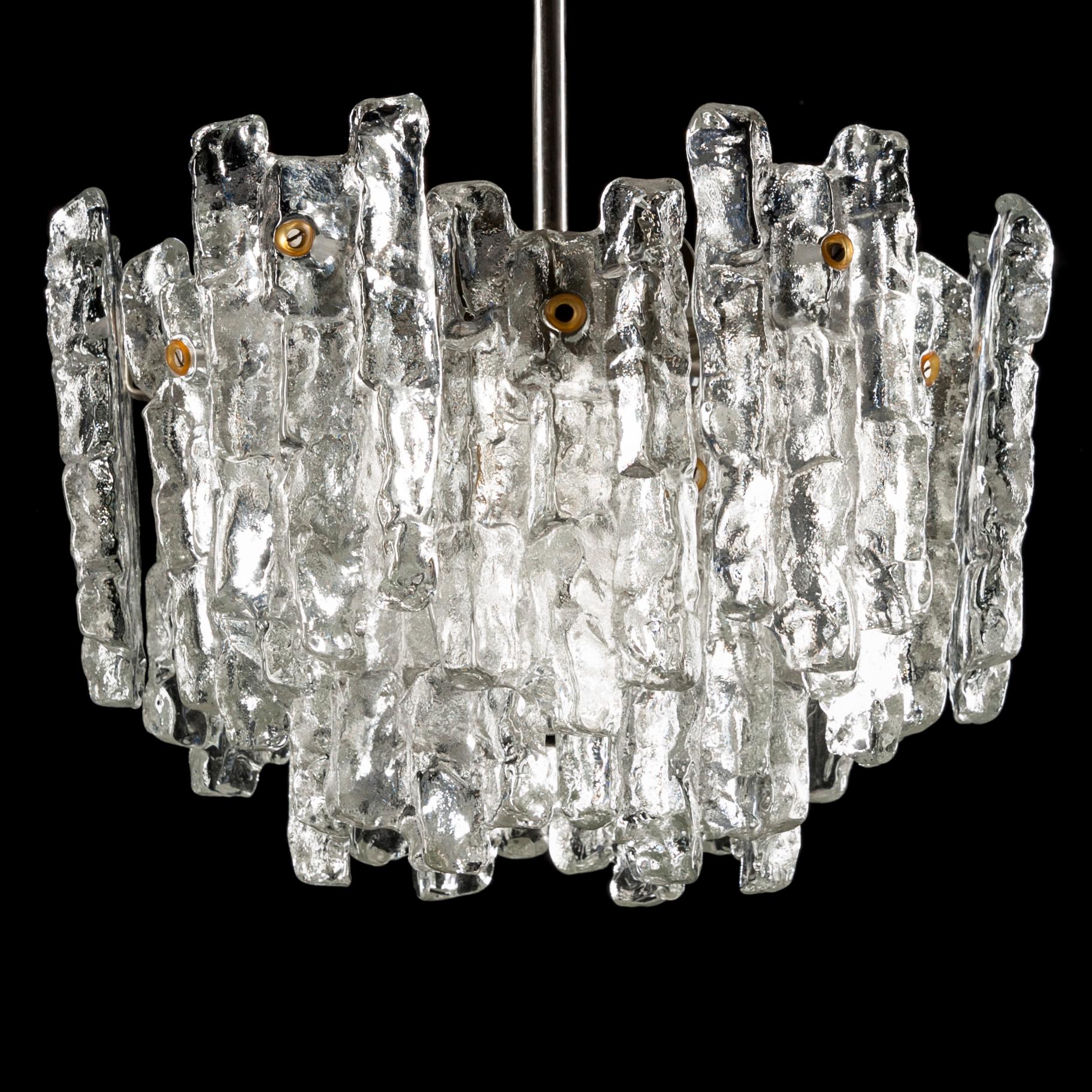 TAKLAMPA, "Ice block chandelier", J.T Design, Kalmar, Österrike, 1960-tal. Tot. höjd 46 cm.
