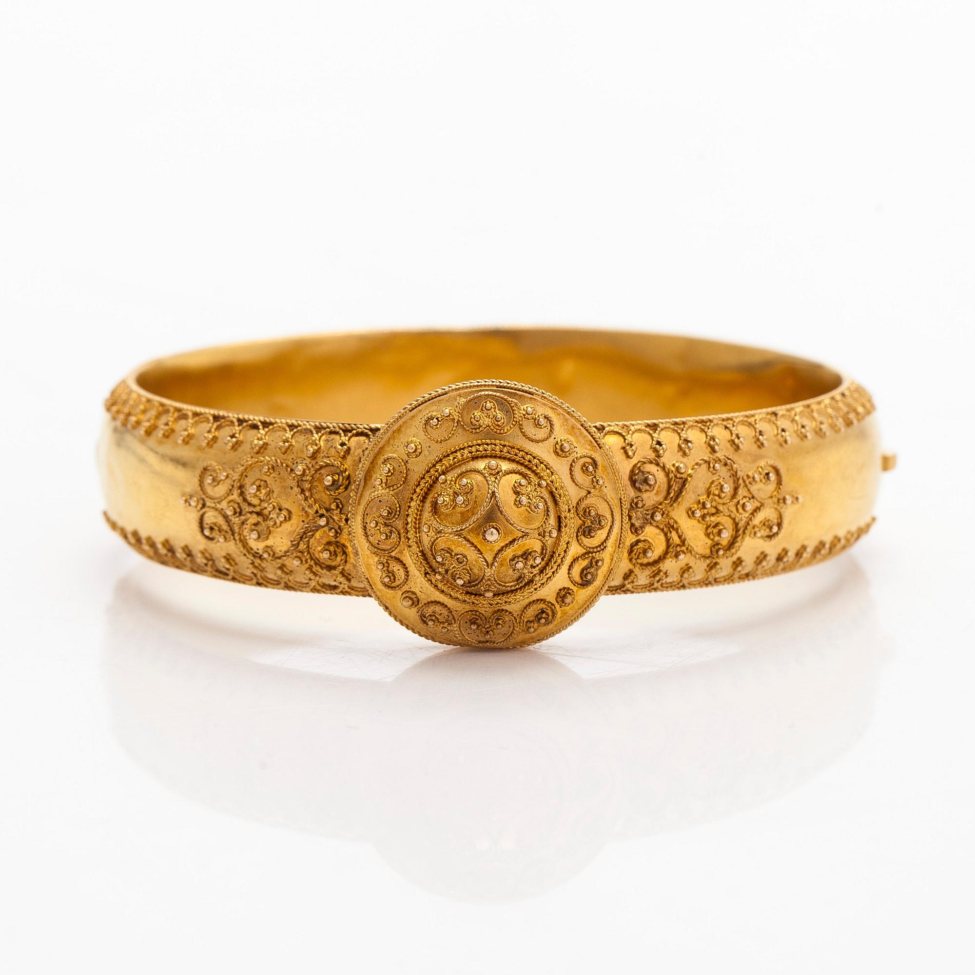Bracelet, 18K gold, Stockholm, 19th century.