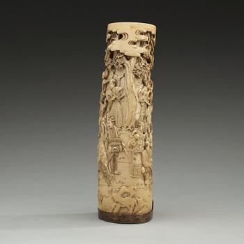 VAS, elfenben. Japan, Meiji (1868-1912).