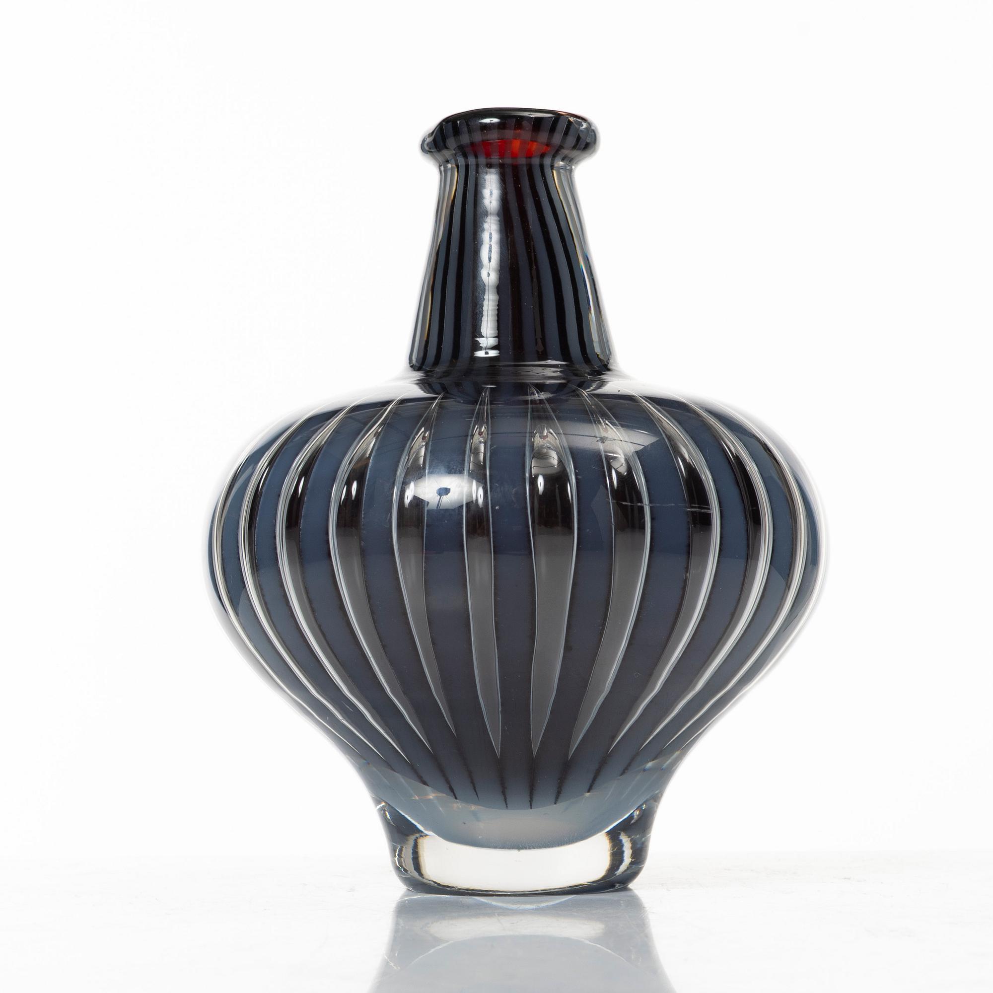 Edvin Öhrström, vase, Ariel Orrefors.