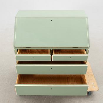 Axel Einar Hjorth, Secretary "Traddis" Nordiska Kompaniet (NK) 1931/32.