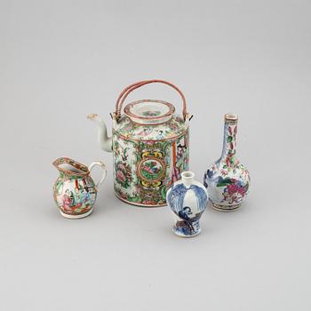 A group of four Chinese porcealin objects, Qing dynasty and later, 19th/20th century.