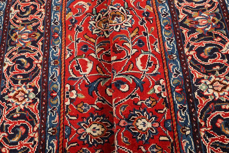 Matta, Mahal, ca 352 x 249 cm.