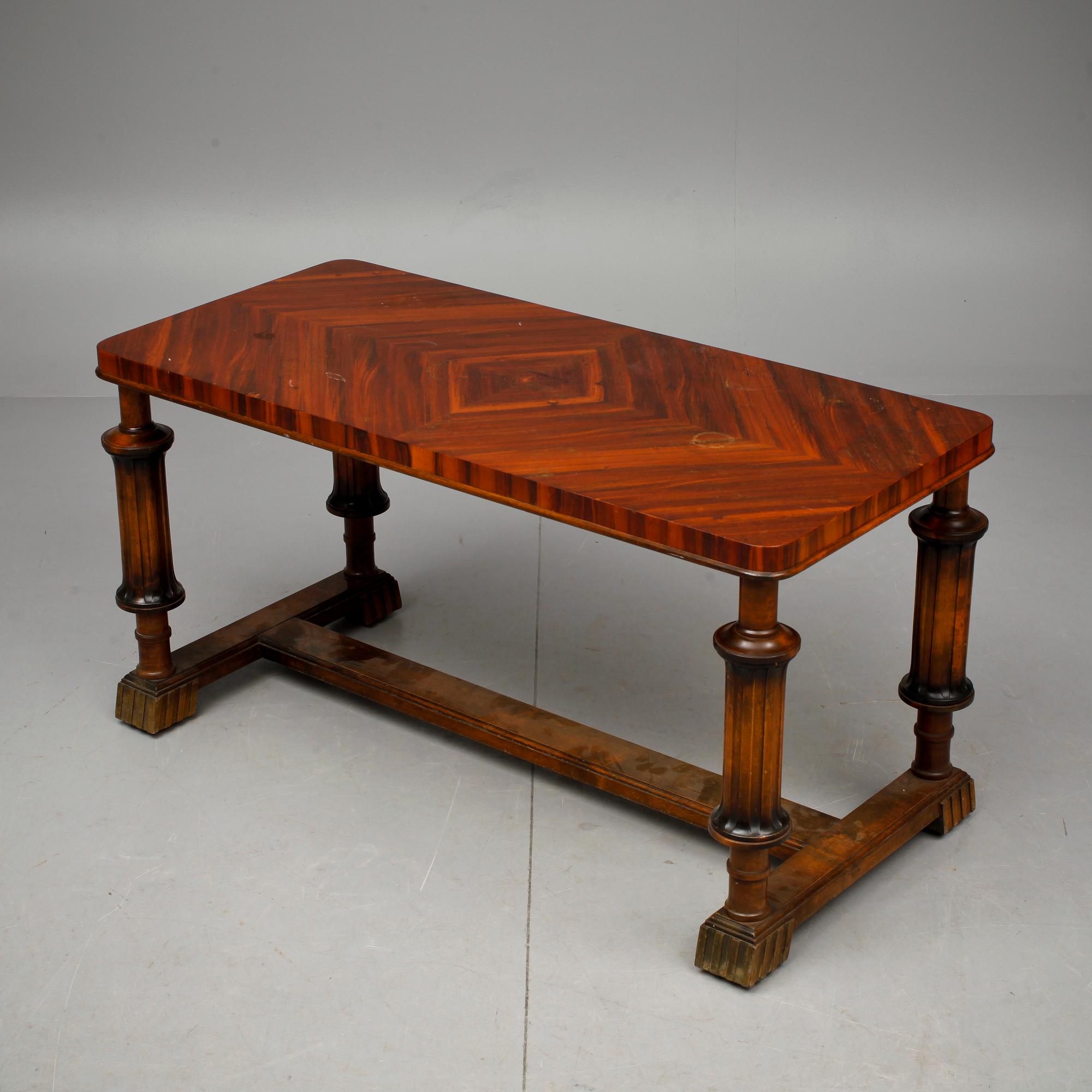 BORD, Art deco, 1900-talets första hälft.