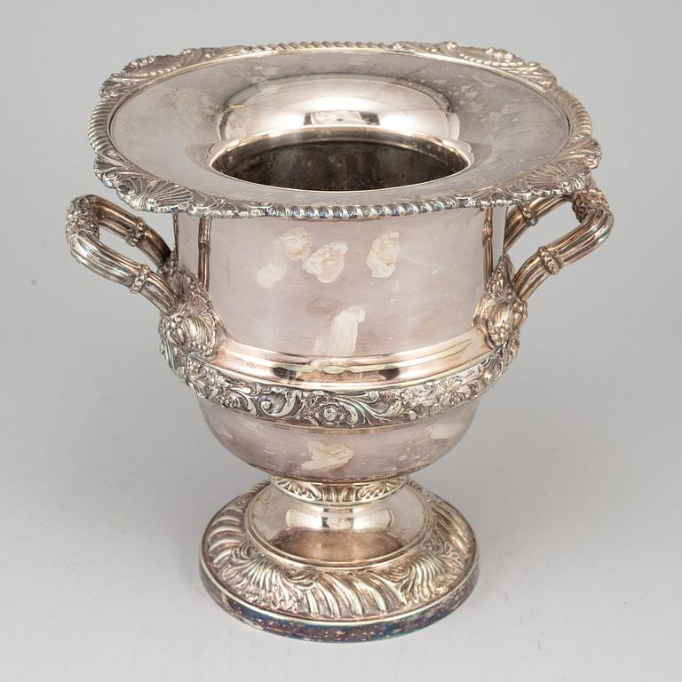 An English 20th century plated EP champagne cooler.