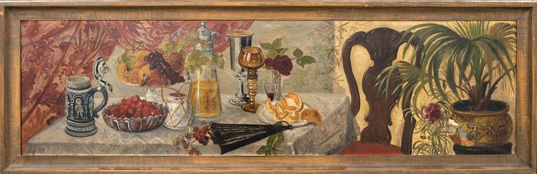 Interiör med dukat bord.