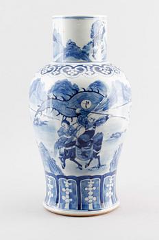 LOCKURNA, porslin, Kina, 1800-talets första hälft.