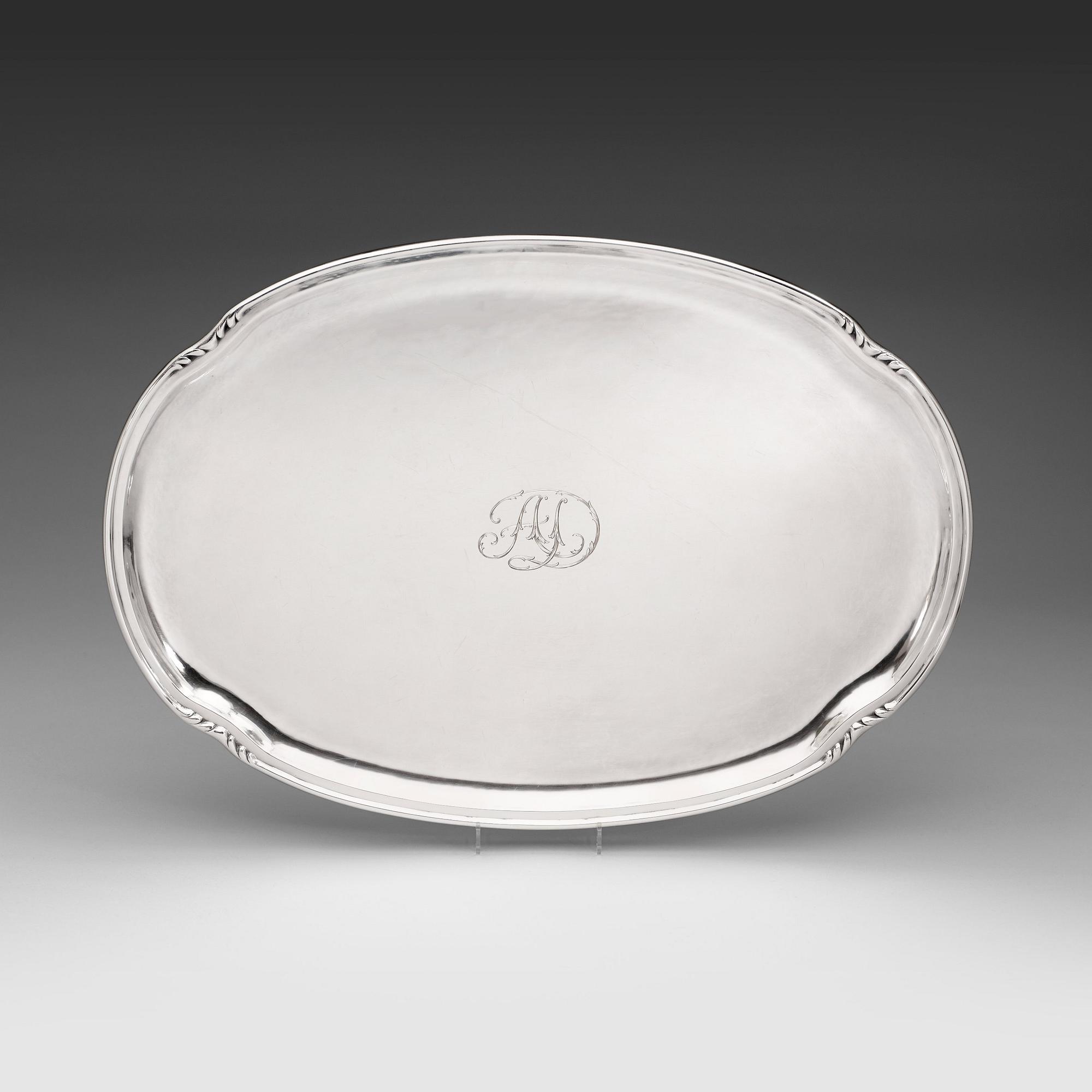 BRICKA, silver, W.A. Bolin, Stockholm 1931, vikt ca 1900 g.