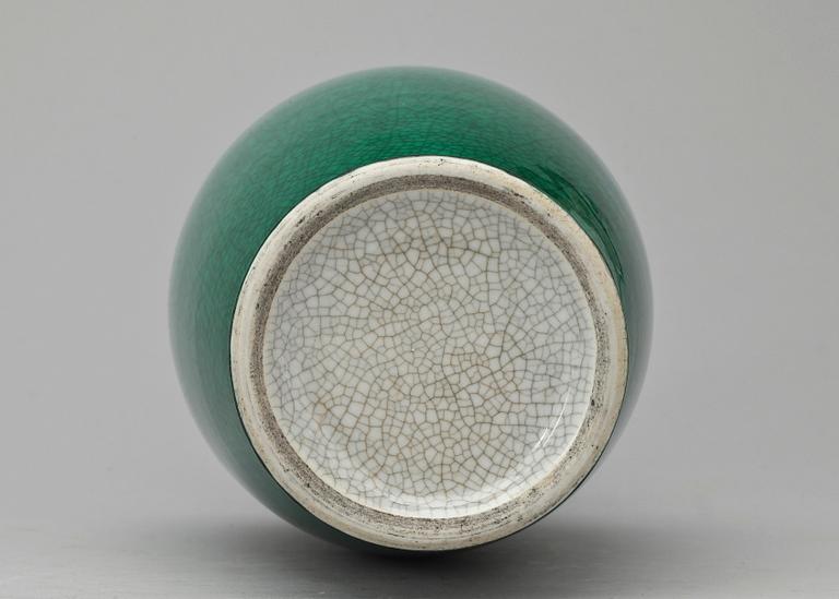 VAS, porslin, Kina, sannolikt runt år 1900.