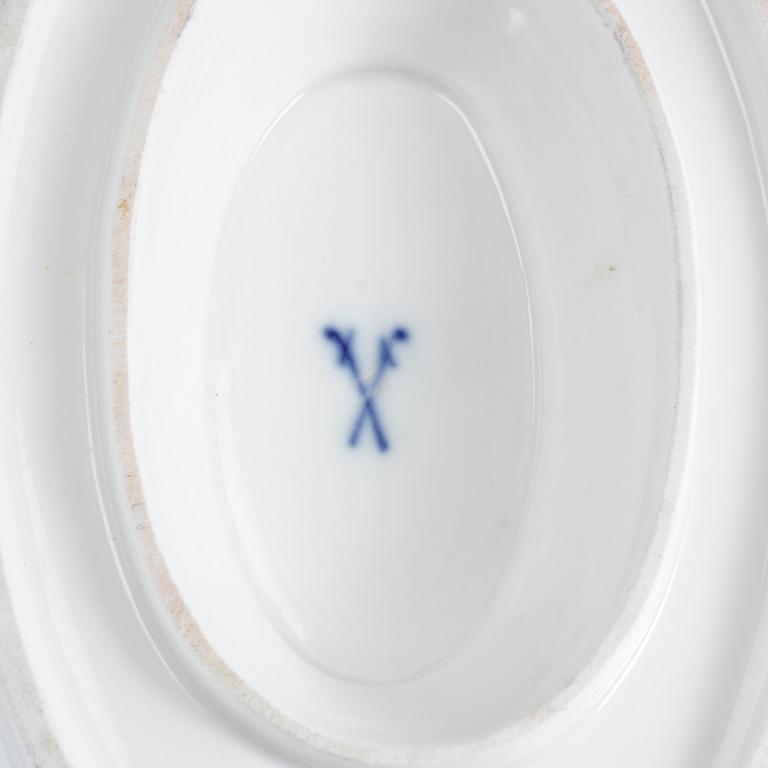 SERVISDELAR, 4 st, porslin, "Lökmönstret", Meissen, Tyskland, 1900-tal.