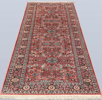 A silk runner, Kashmir, approx. 314 x 97 cm.