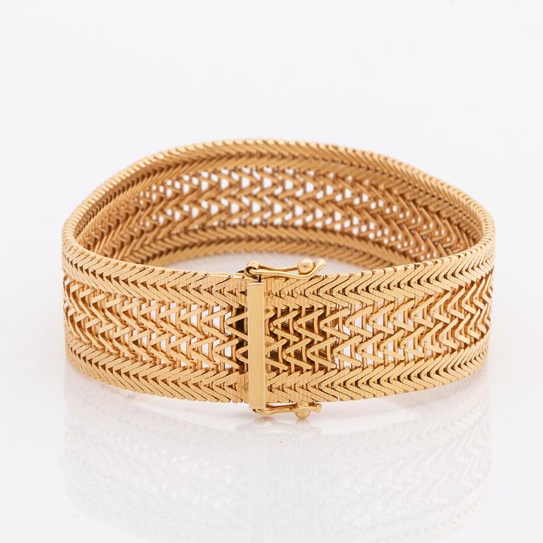 GOLD BRACELET 18K gold, 43,0 g, approx 18 x 1,5 cm.