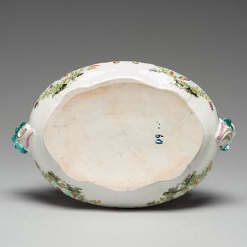 Meissen, A Meissen tureen with cover and stand, 18th Century.