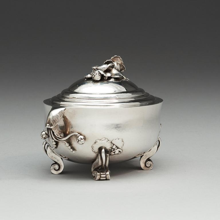 GEORG JENSEN, bonbonnière, Köpenhamn, Jensen & Wendel 1945-51, sterling,