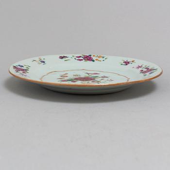 A set of famille rose porcelain, Qing dynasty, Qianlong (1736-95) and later.