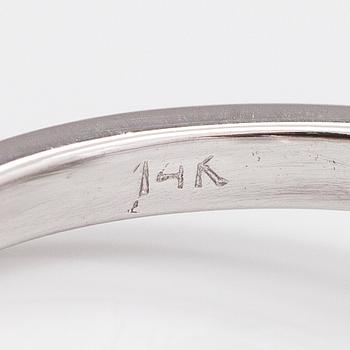 A 14K white gold ring with diamonds ca. 2.23 ct in total. AIG-certificate.