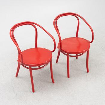 A pair of Thonet-like chairs, mid 20th century.