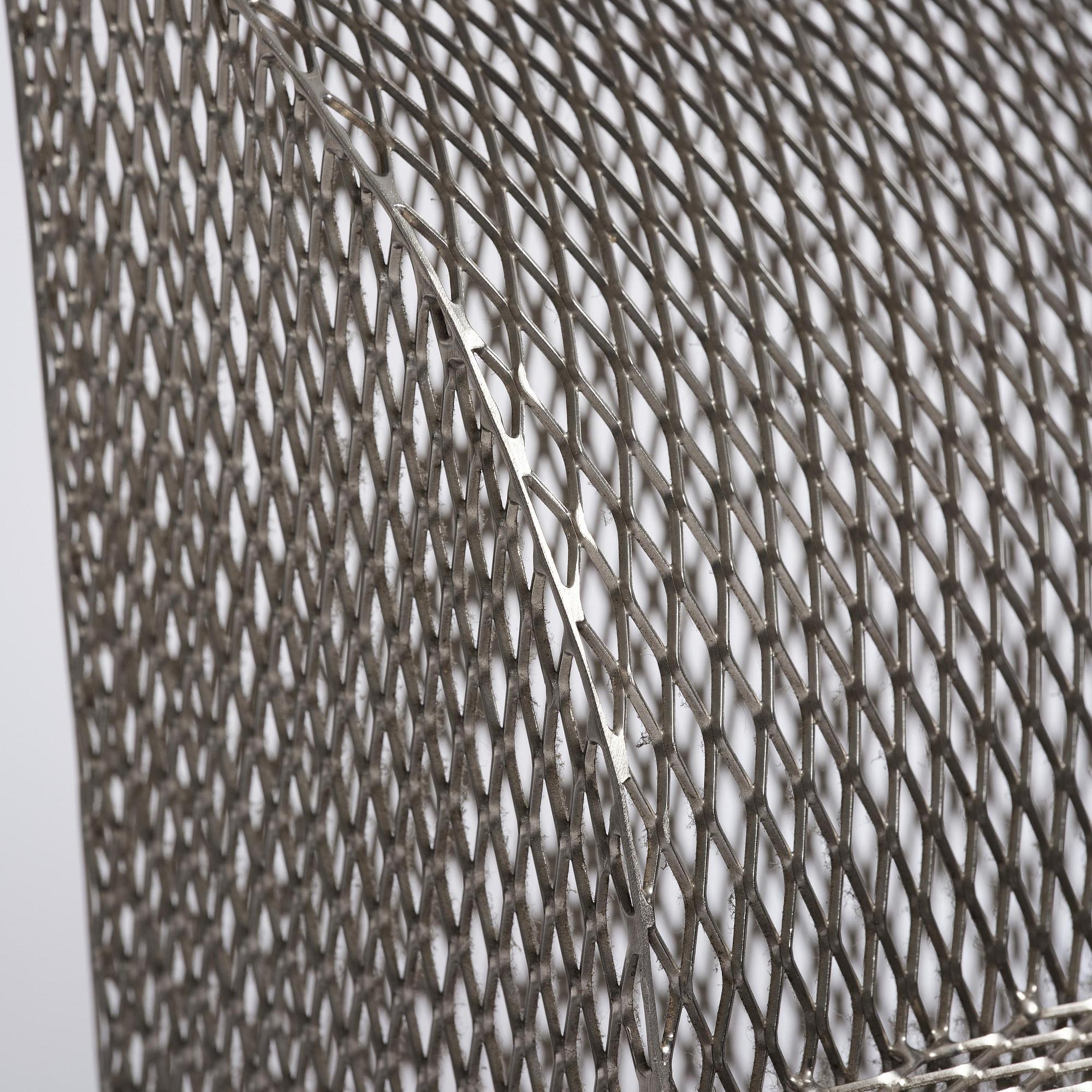 Shiro Kuramata, fåtölj, "How High the Moon", Vitra, 2003.