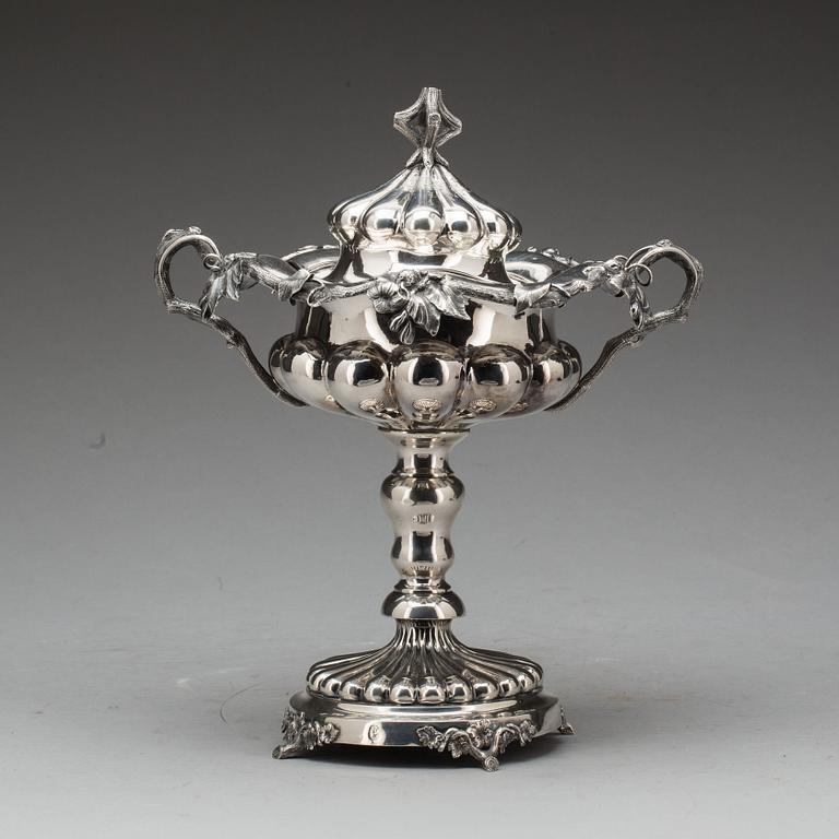 SOCKERSKÅL, silver, Gustaf Dahlgren 1867, Malmö. Ca 940g.