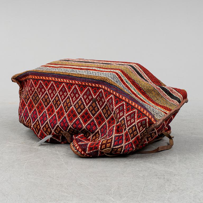 OLD MAFRASH Soumakteknik. Höjd ca 43, längd 120 och djup 42 cm.